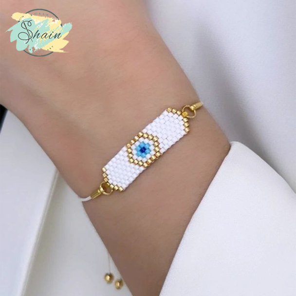 دستبند آسانسوری طرح ششضلعی با منجوقهای میوکی باکیفیت، مناسب استفاده طولانی و بدون حساسیت، محصول هنری شاین گالری