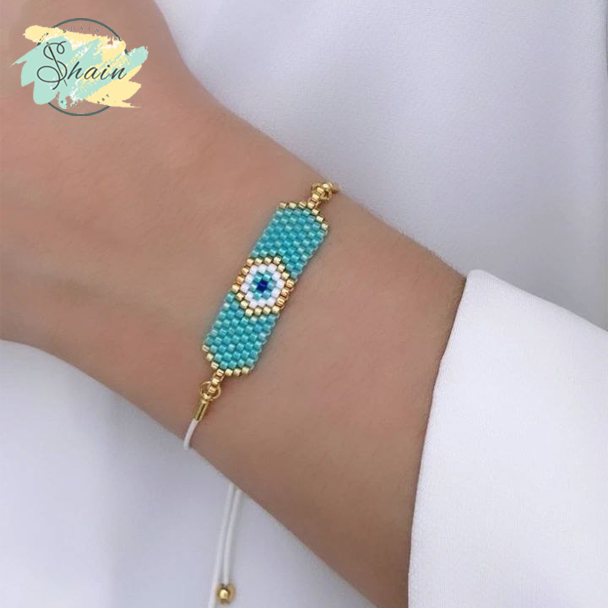 دستبند آسانسوری ششضلعی با منجوقهای میوکی ضد تغییر رنگ، سبک و راحت، مناسب استایل روزانه و کلاسیک از برند شاین گالری