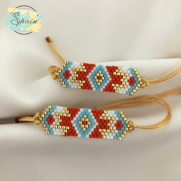 دستبند هنری ششضلعی با مهرههای میوکی اورجینال، طراحی ظریف و شیک، انتخاب مناسب هدیه، ساختهشده در شاین گالری