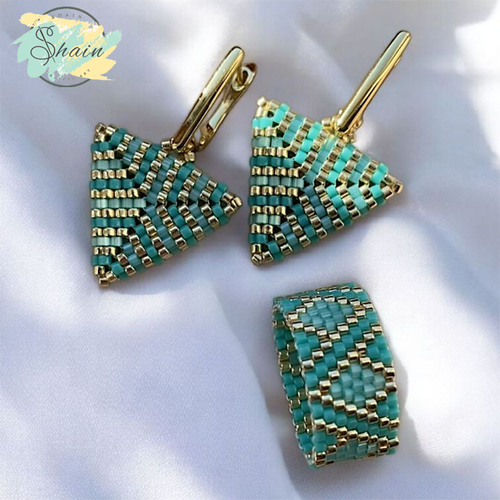 نیمست گوشواره و انگشتر دستساز میوکی طرح مثلث طلایی با استیل ضد حساسیت از برند شاین گالری کد 3032