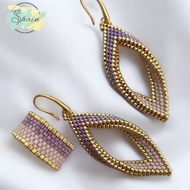 نیم ست دستساز گوشواره و انگشتر با منجوقهای میوکی ژاپنی و استیل ضد حساسیت از برند شاین گالری