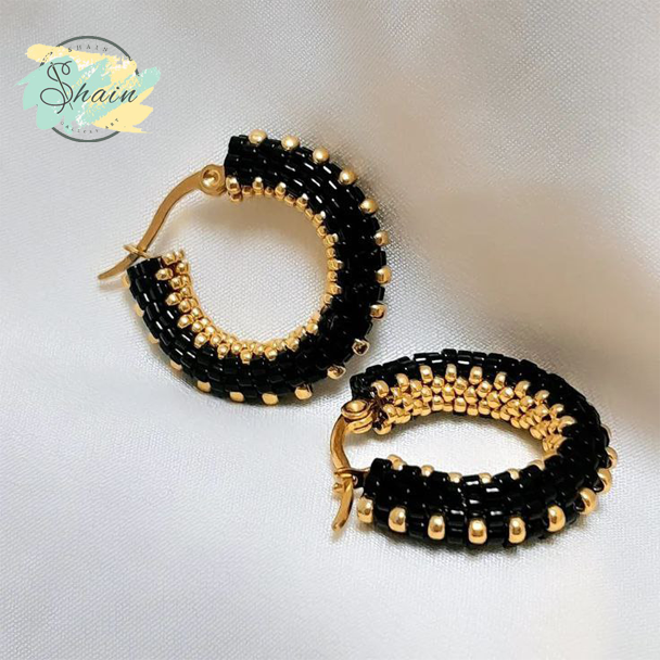 جفت گوشواره حلقهای میوکی ژاپنی با رنگ مشکی طلایی، سبک، شیک و مناسب هدیه دادن